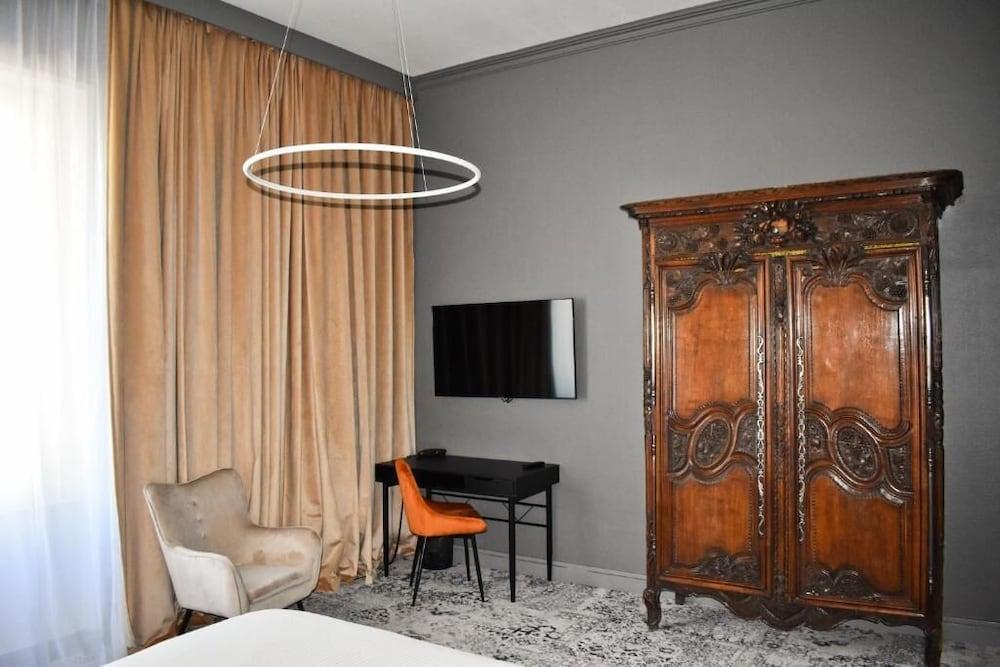 Le Champlain Hotel La Rochelle  Exterior photo