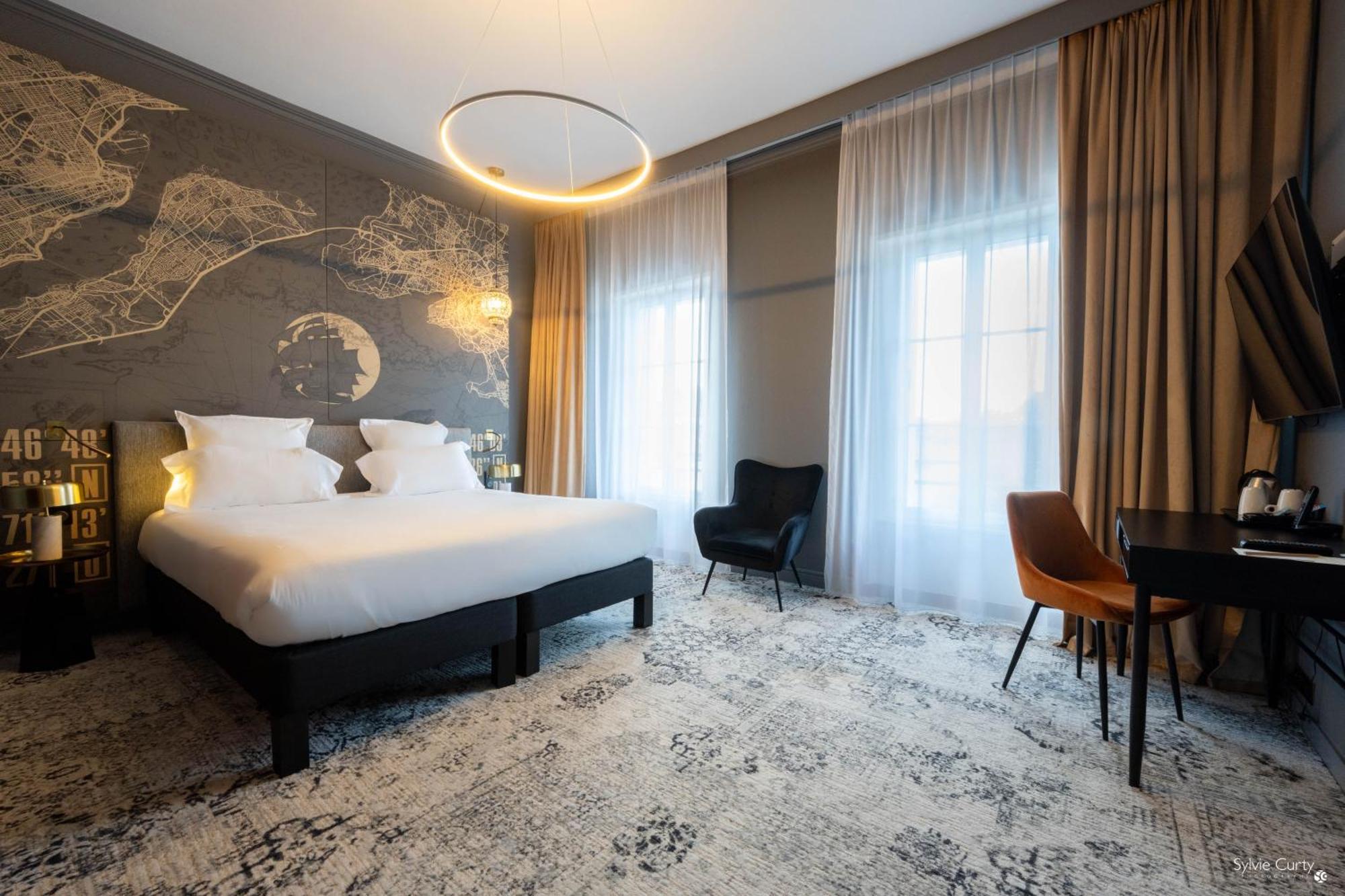 Le Champlain Hotel La Rochelle  Exterior photo